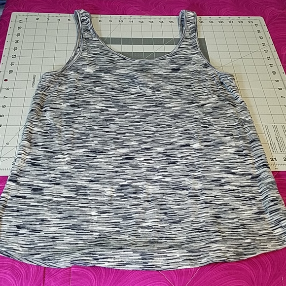 GAP Tops - ✔ 5 for $25 GAP tank top